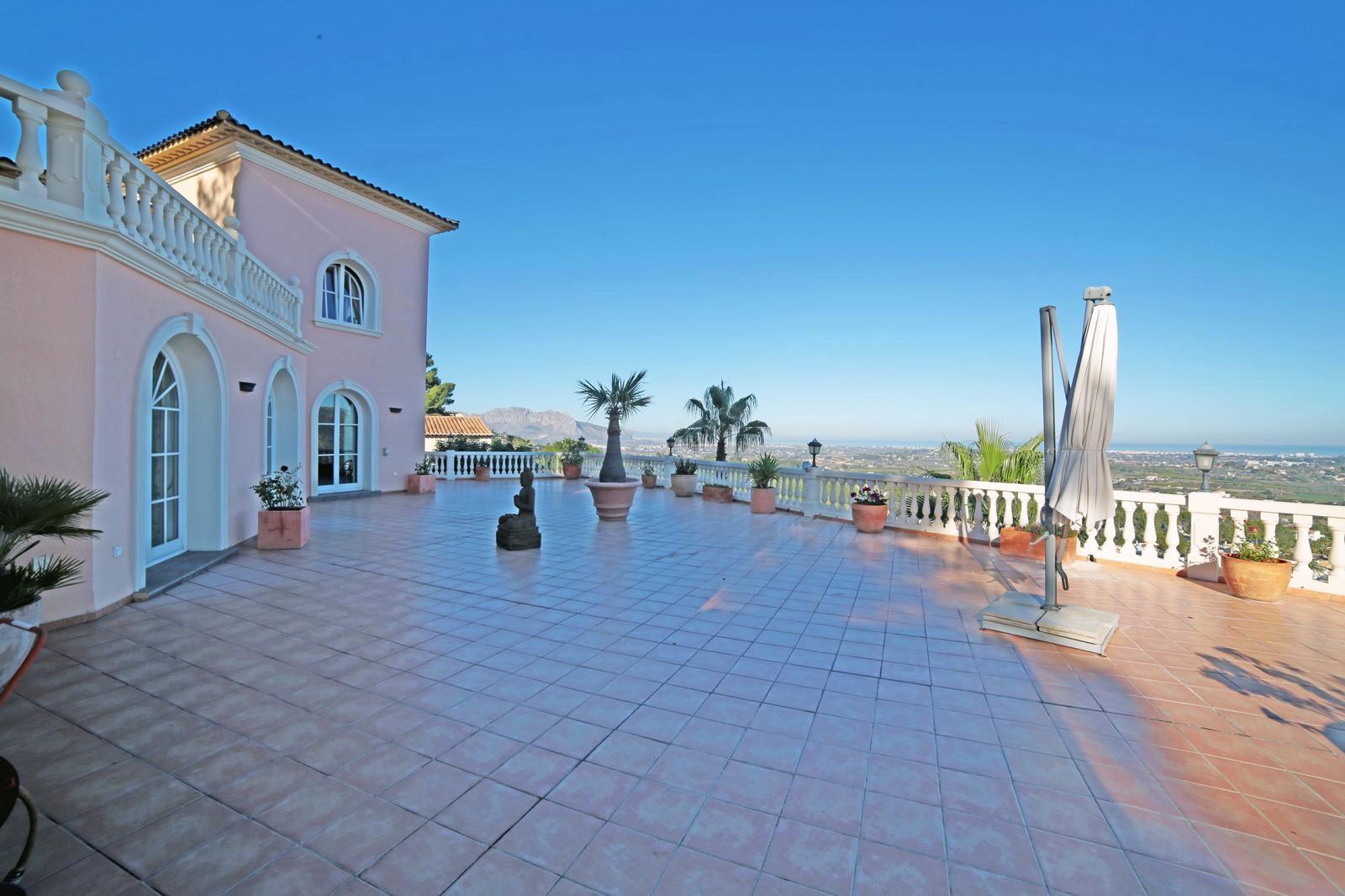 Villa for Sale in Denia