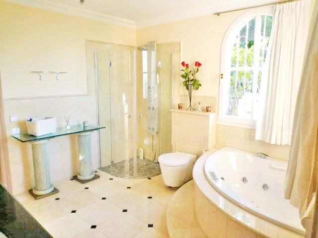 Villa for Sale in Denia