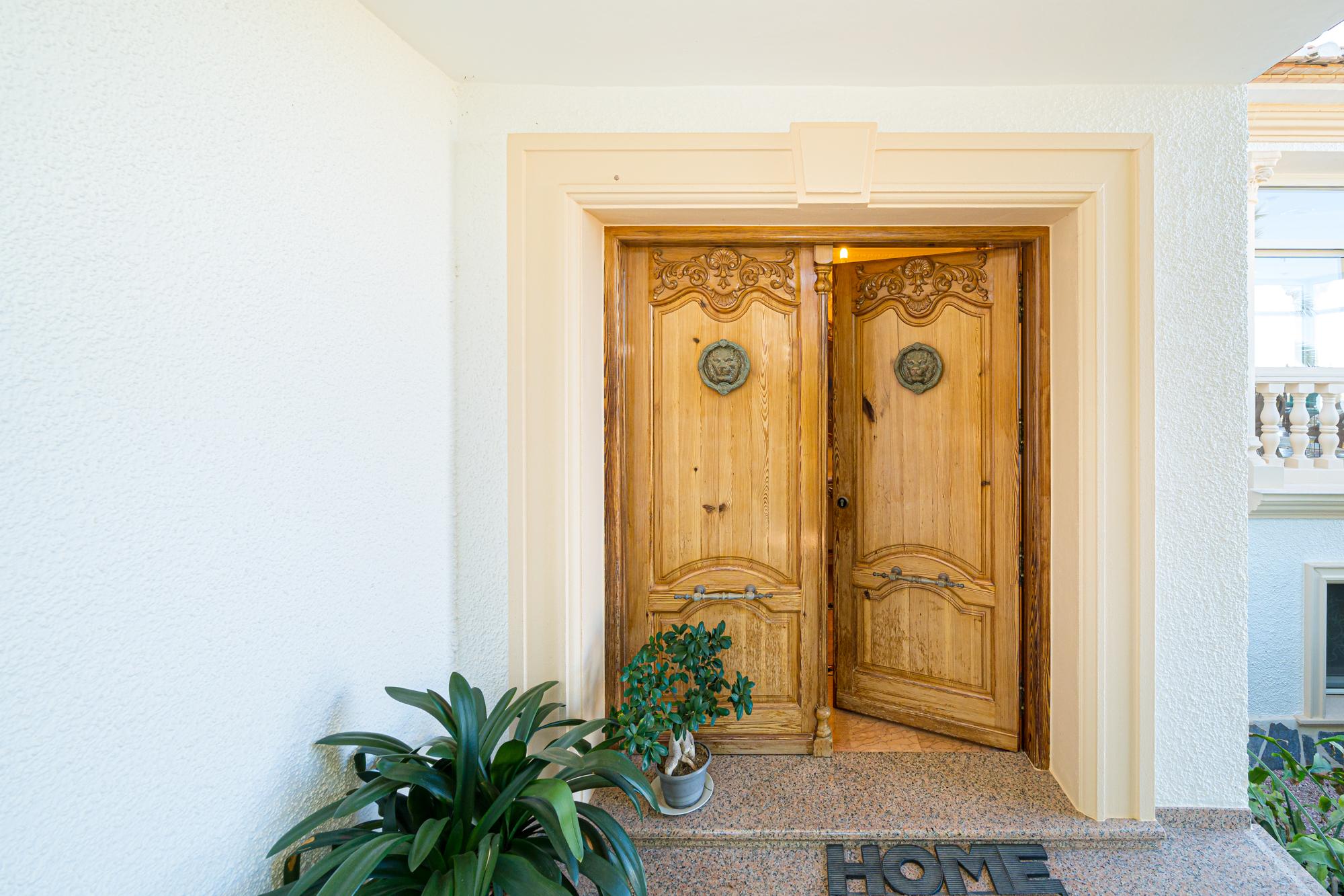 Villa for Sale in Denia