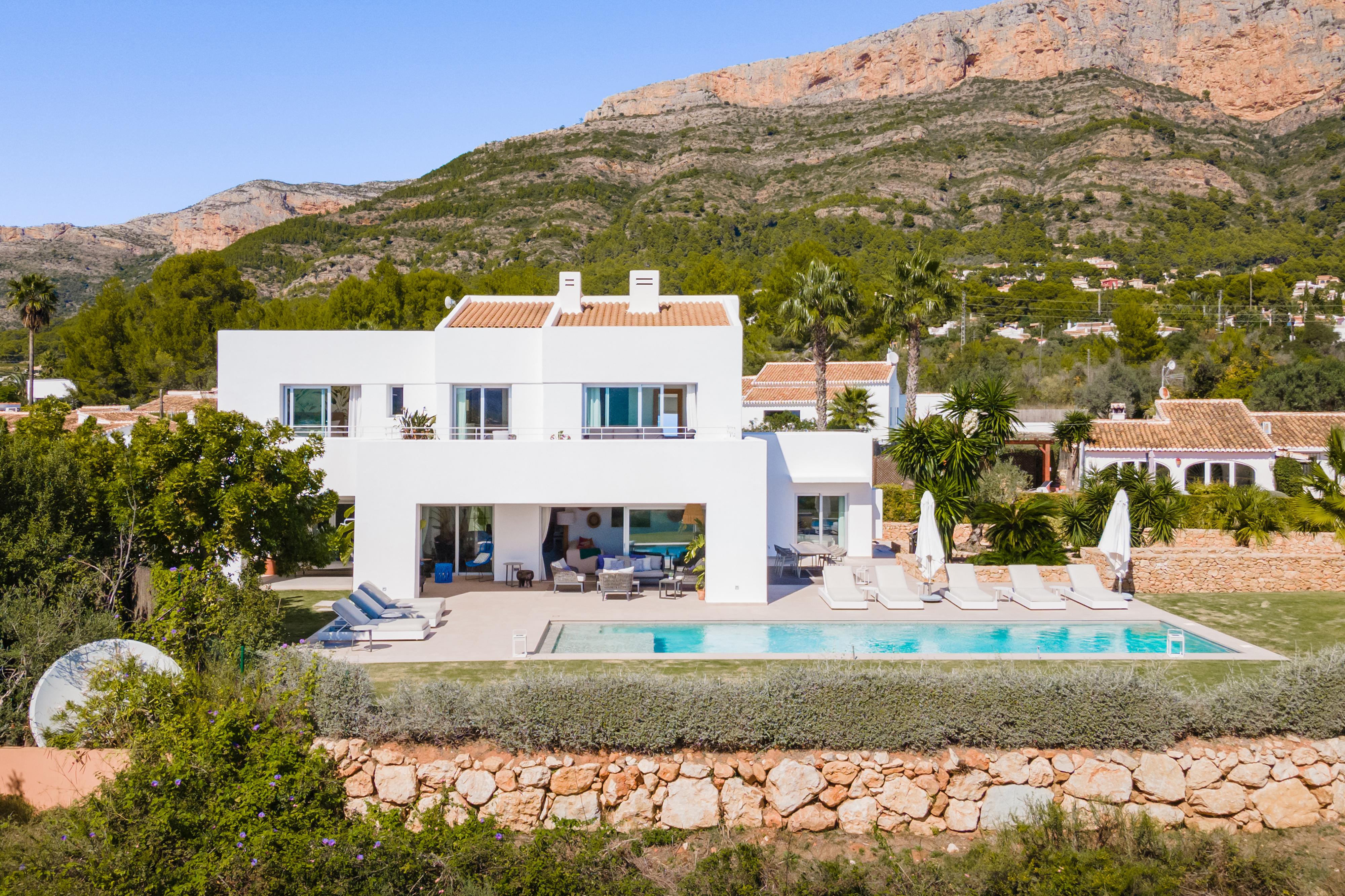 Villa unter Verkauf unter Javea