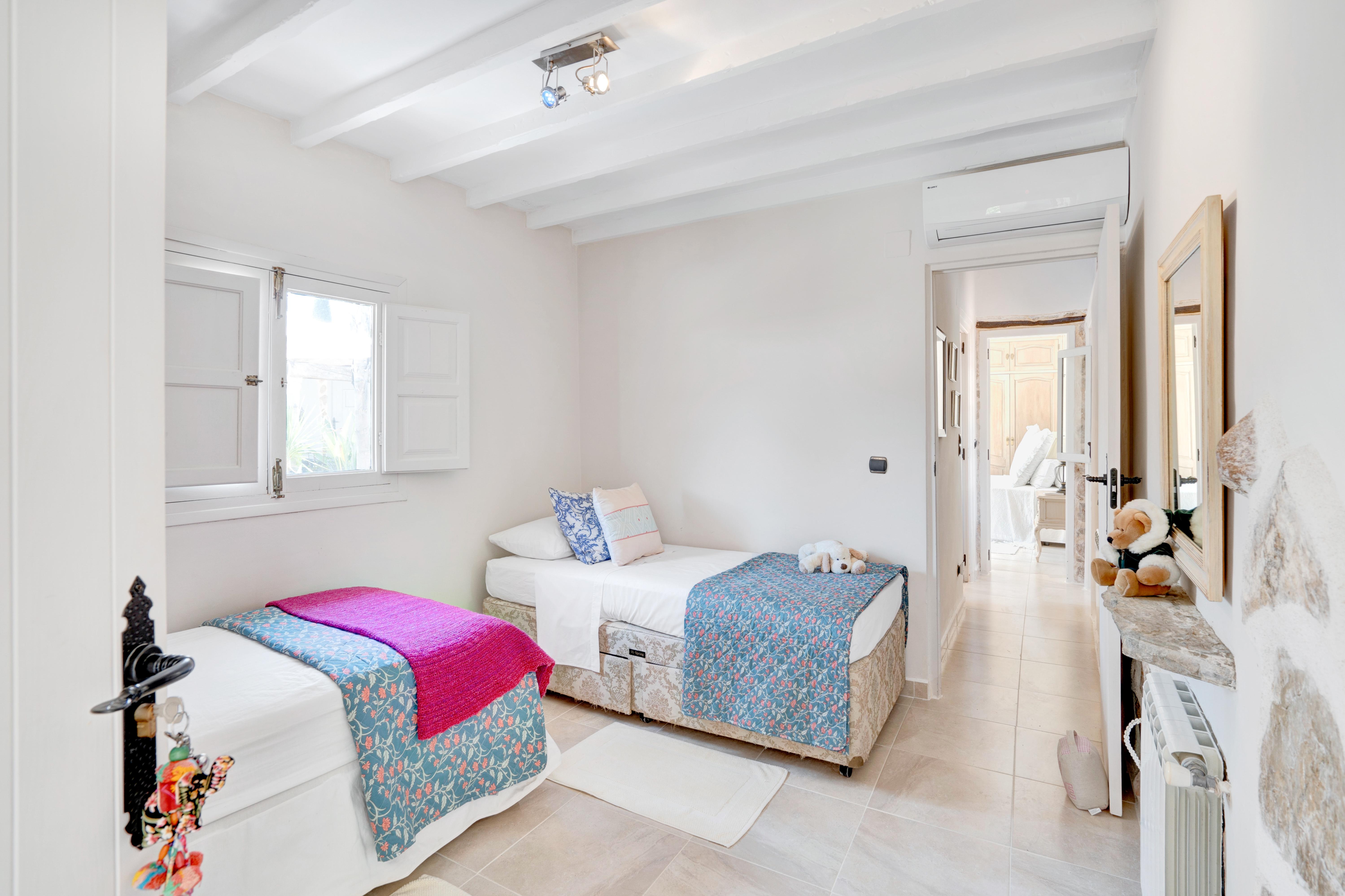 Villa for Sale in Jalon