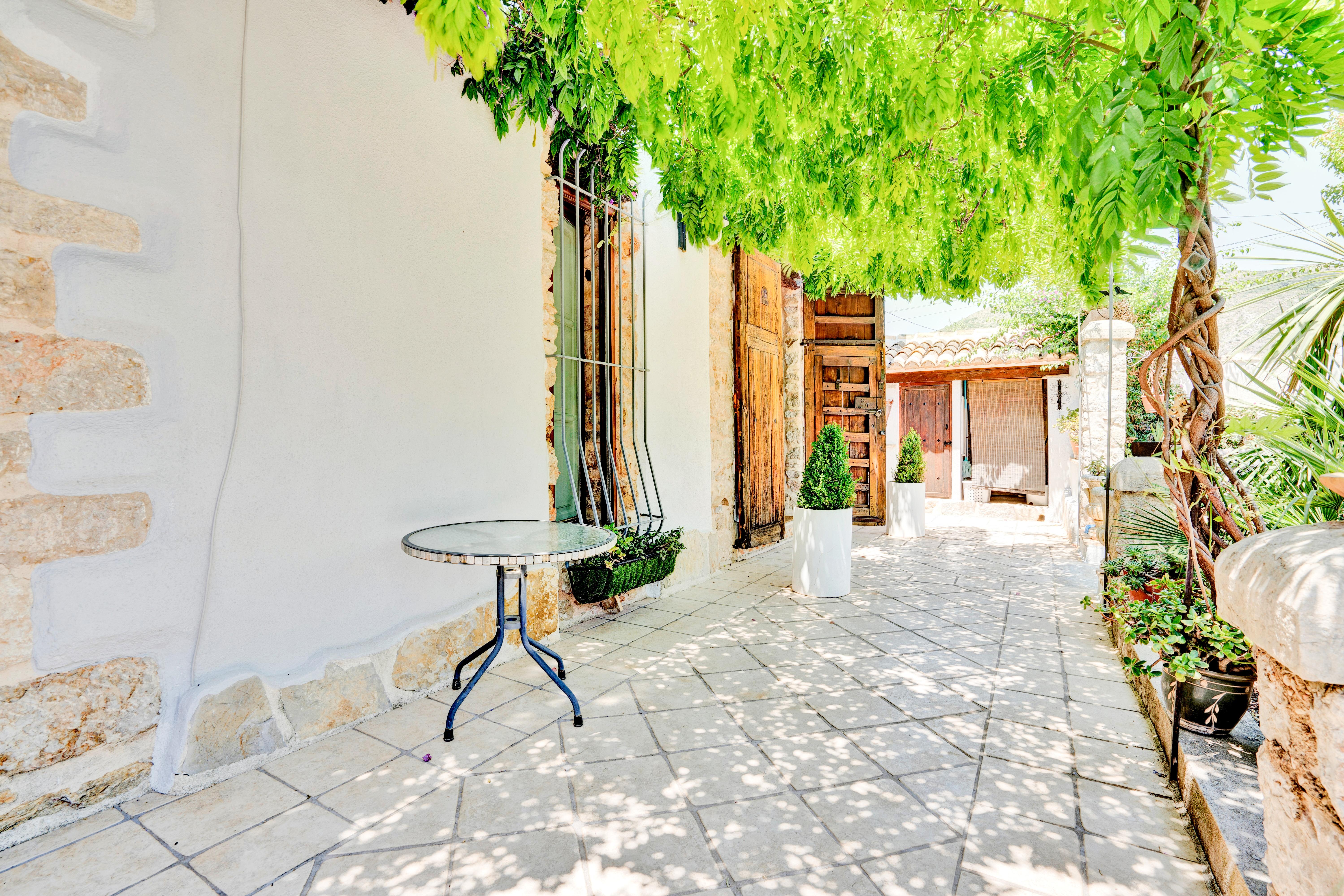 Villa for Sale in Jalon