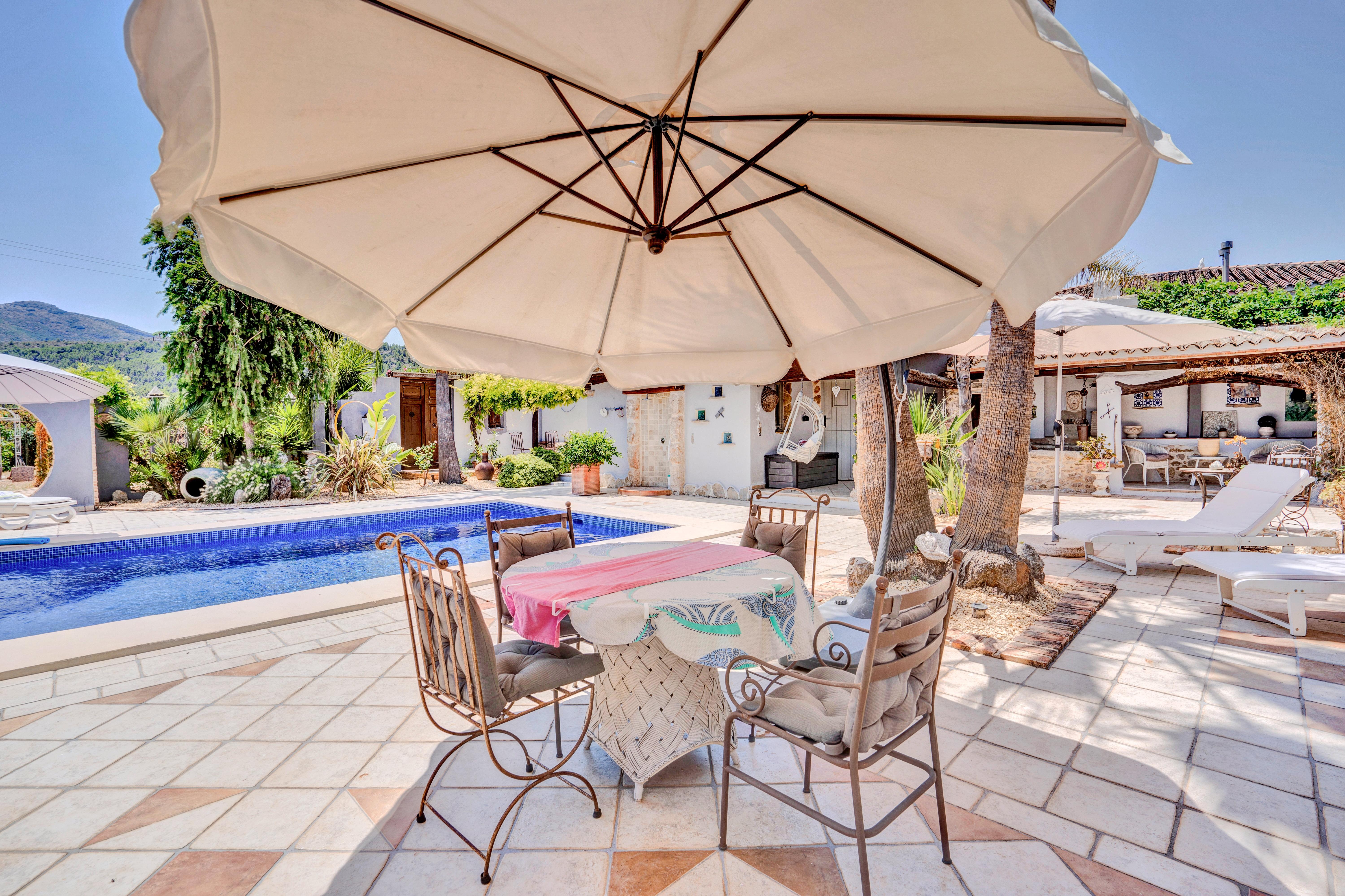 Villa for Sale in Jalon