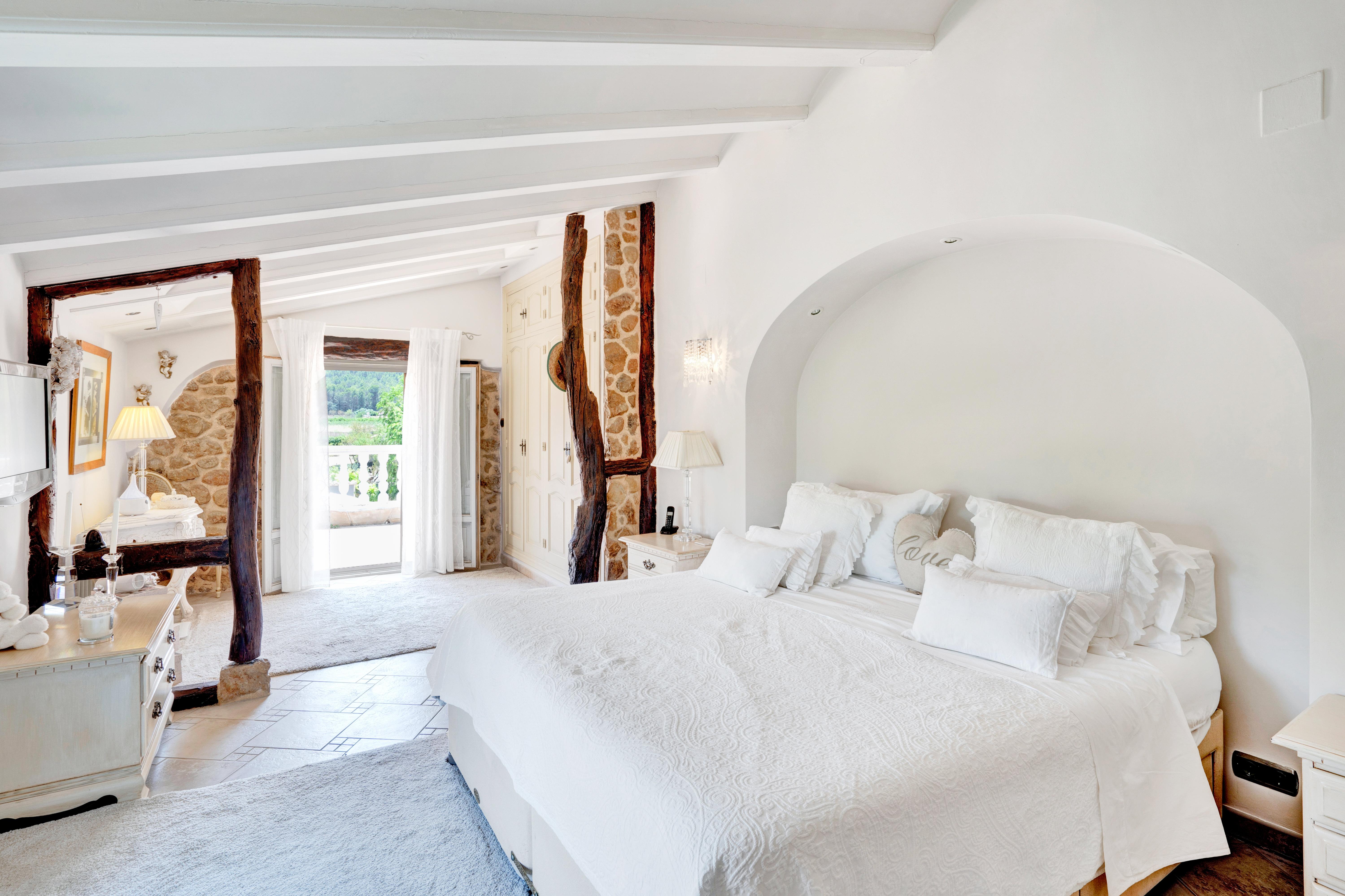 Villa for Sale in Jalon