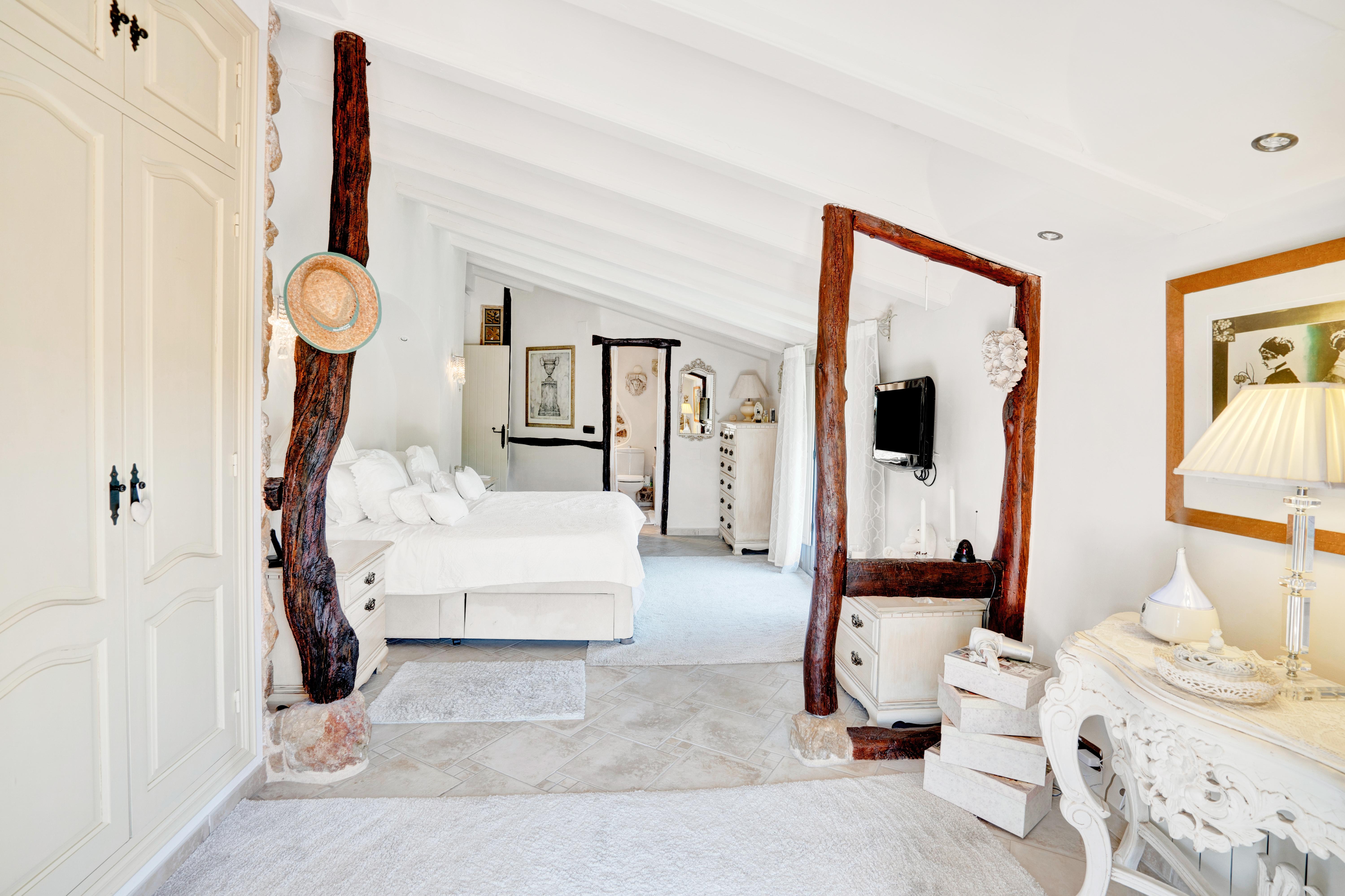 Villa for Sale in Jalon
