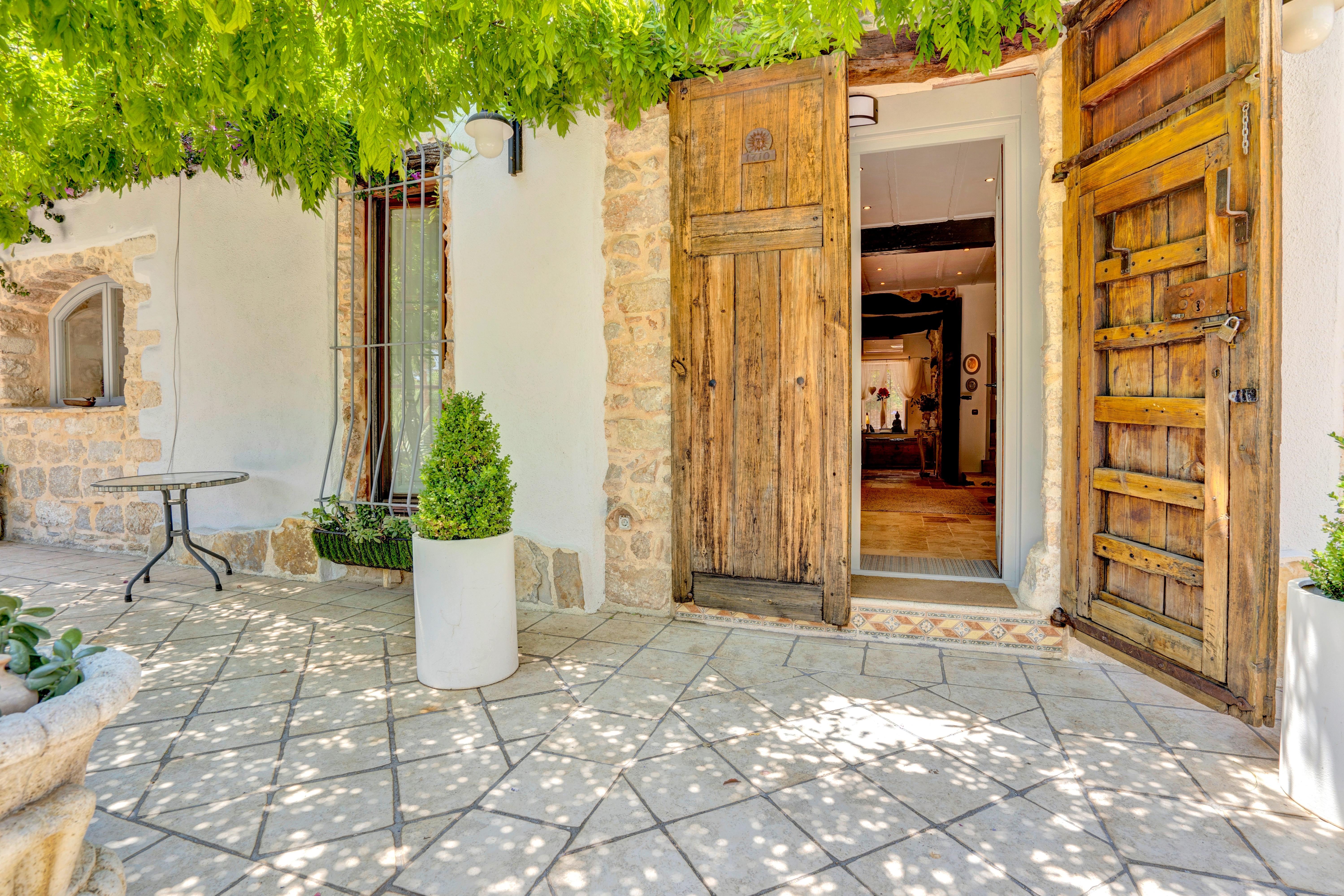 Villa for Sale in Jalon