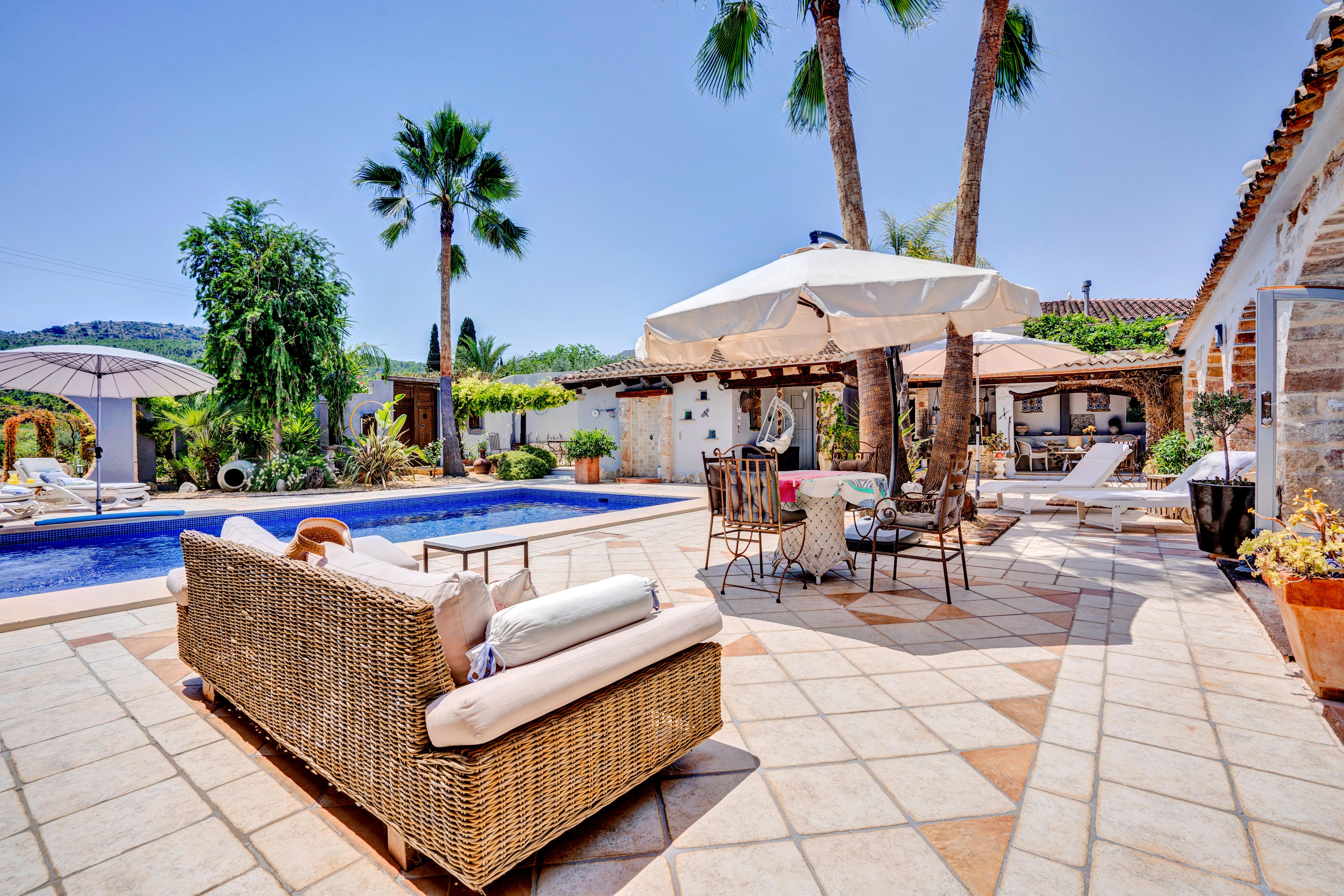 Villa for Sale in Jalon