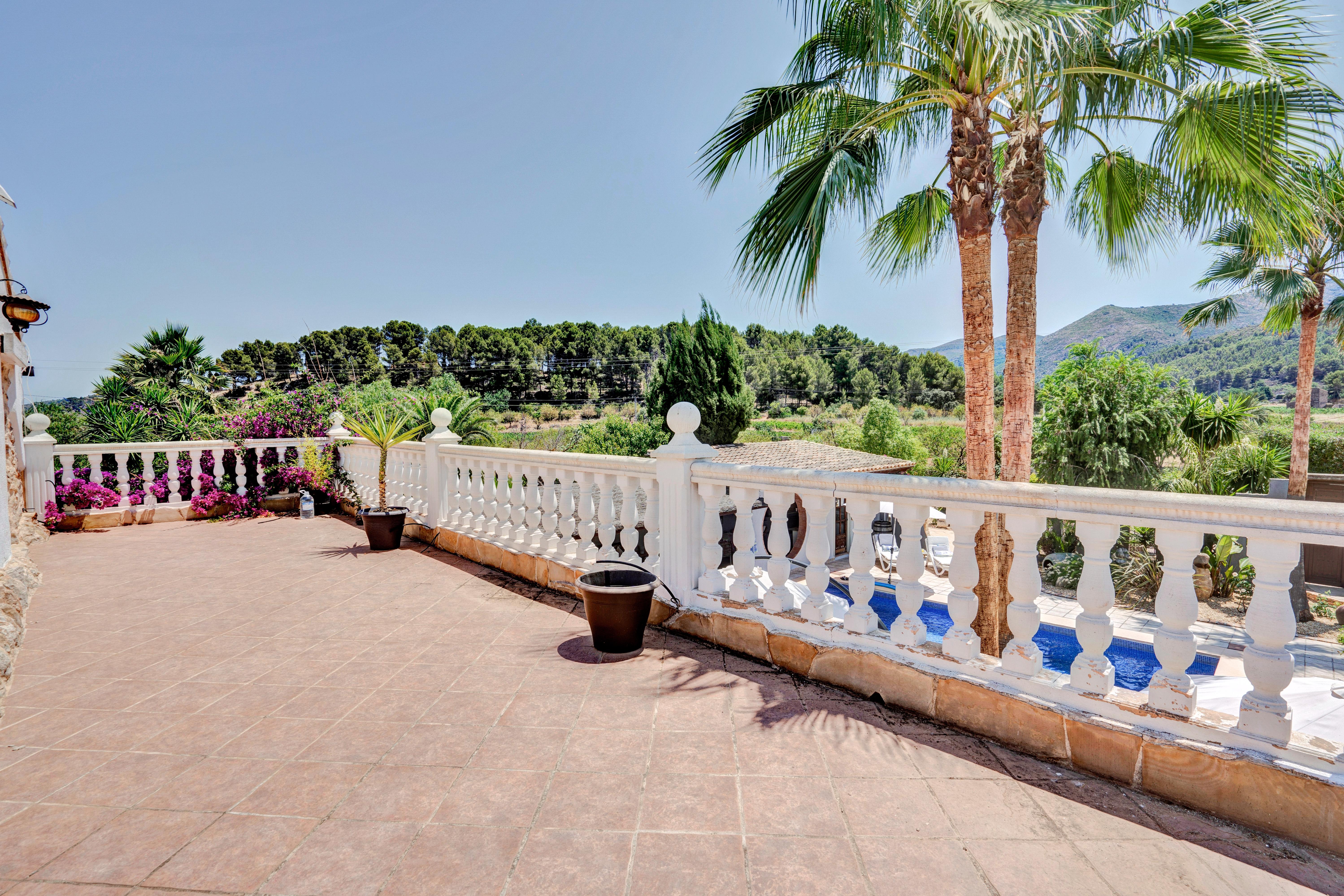 Villa for Sale in Jalon