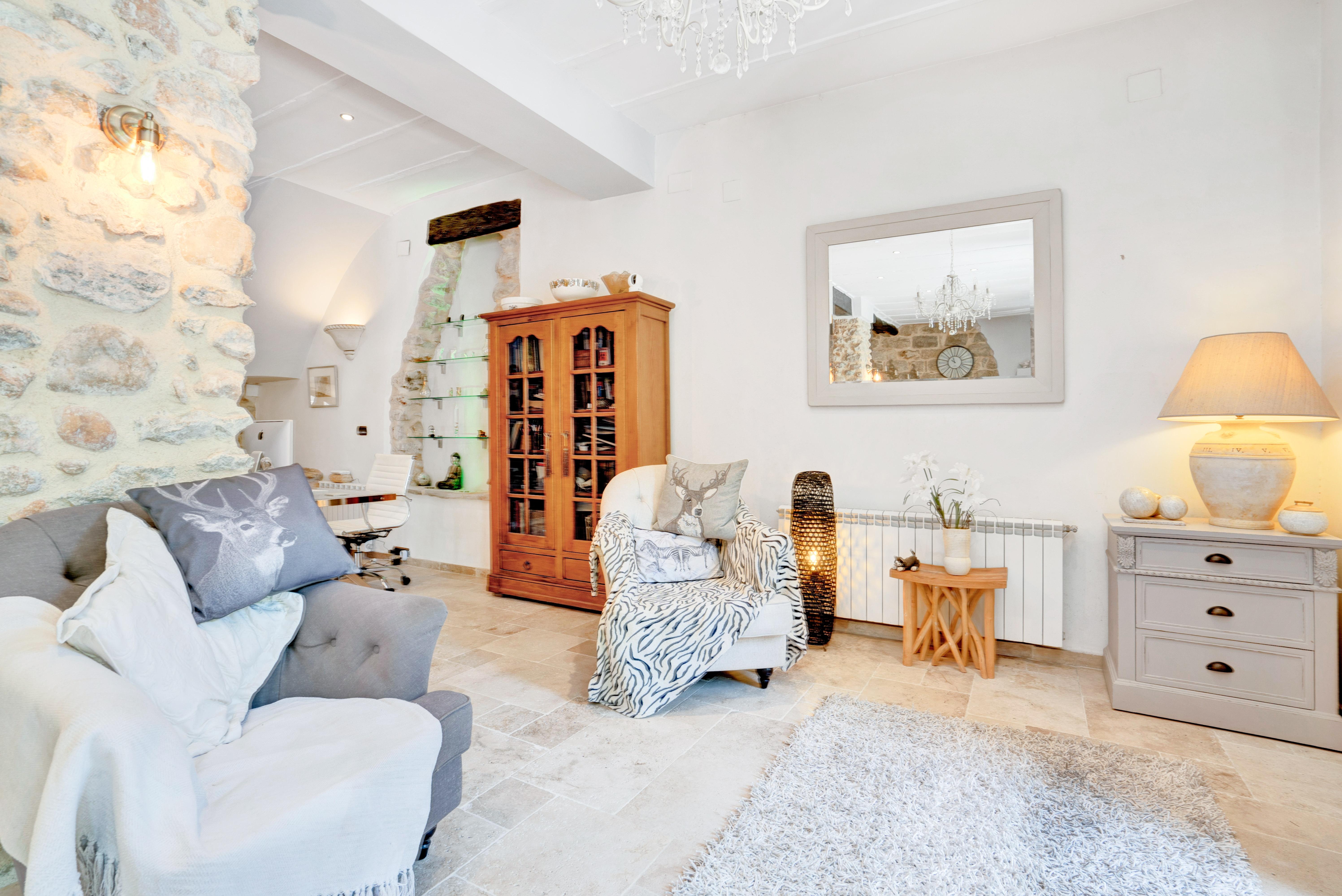 Villa for Sale in Jalon