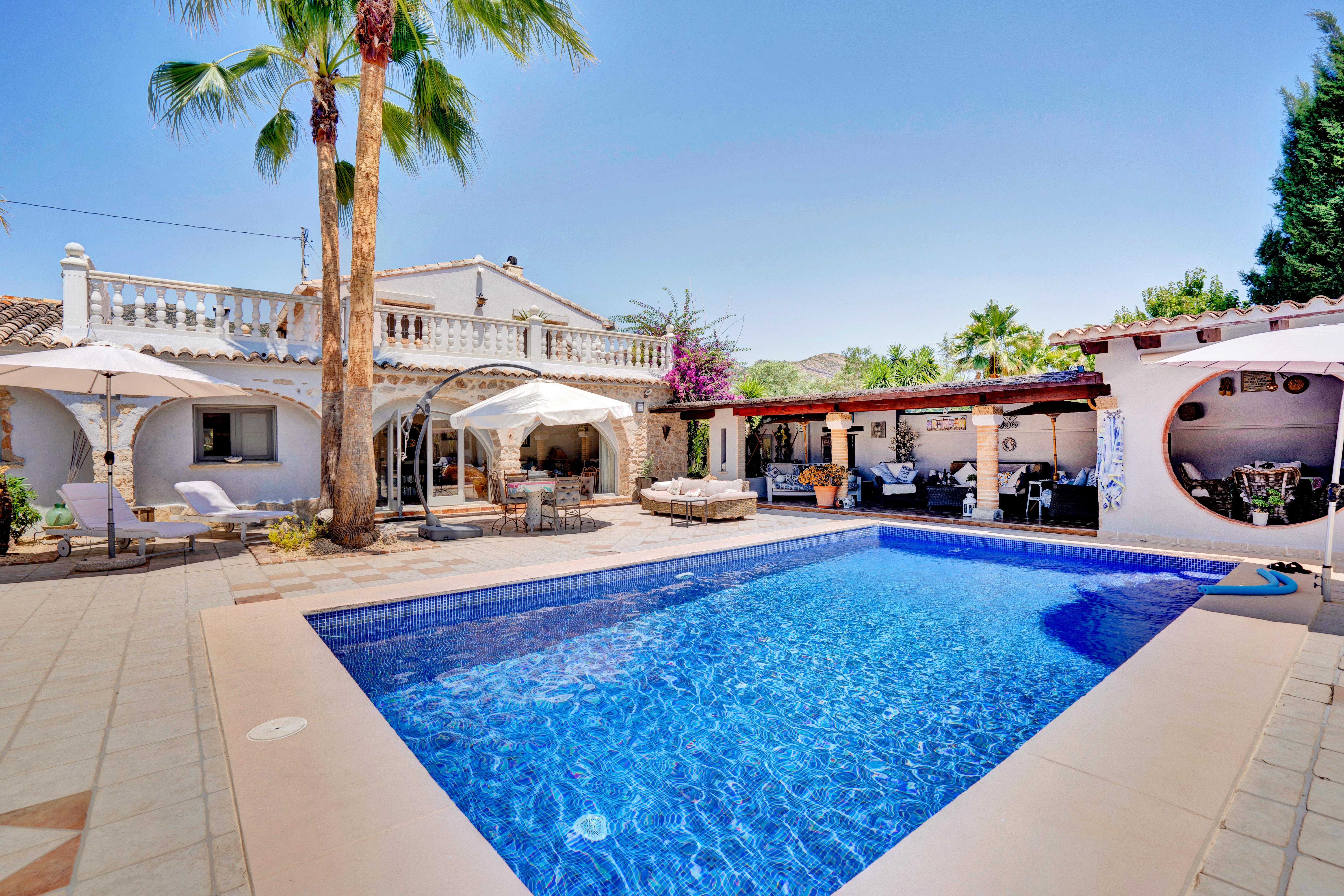 Villa for Sale in Jalon