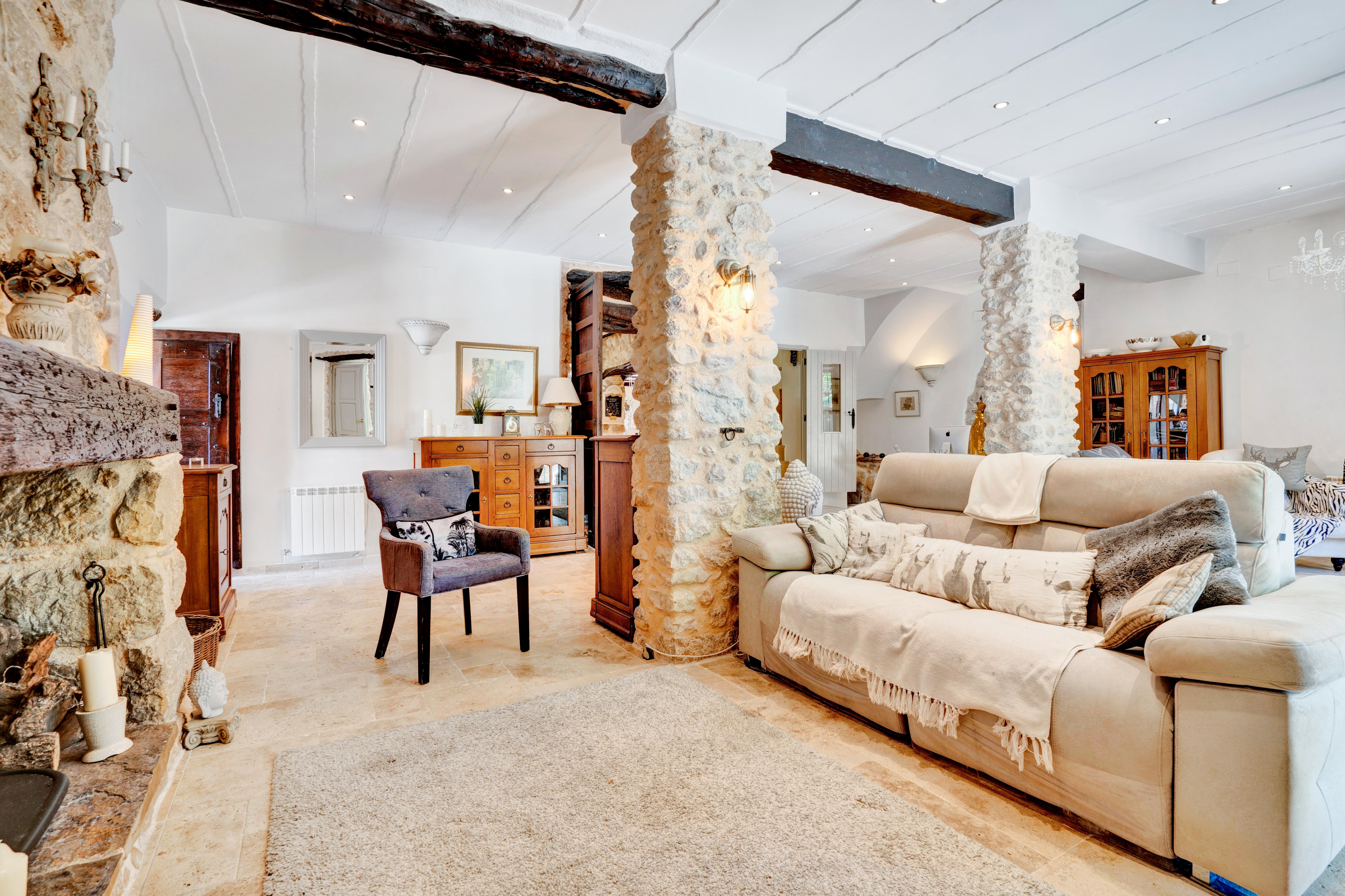 Villa for Sale in Jalon