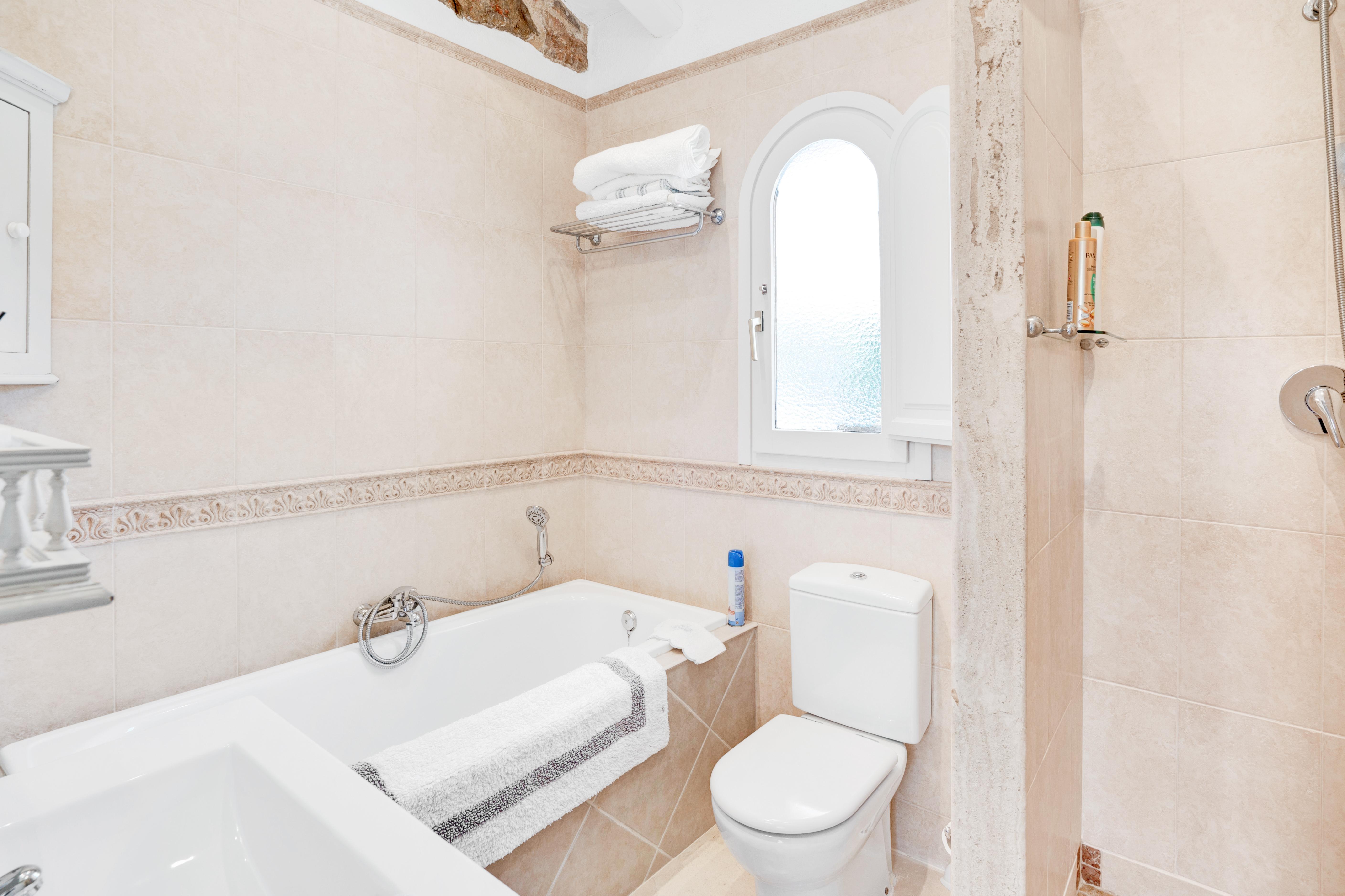 Villa for Sale in Jalon