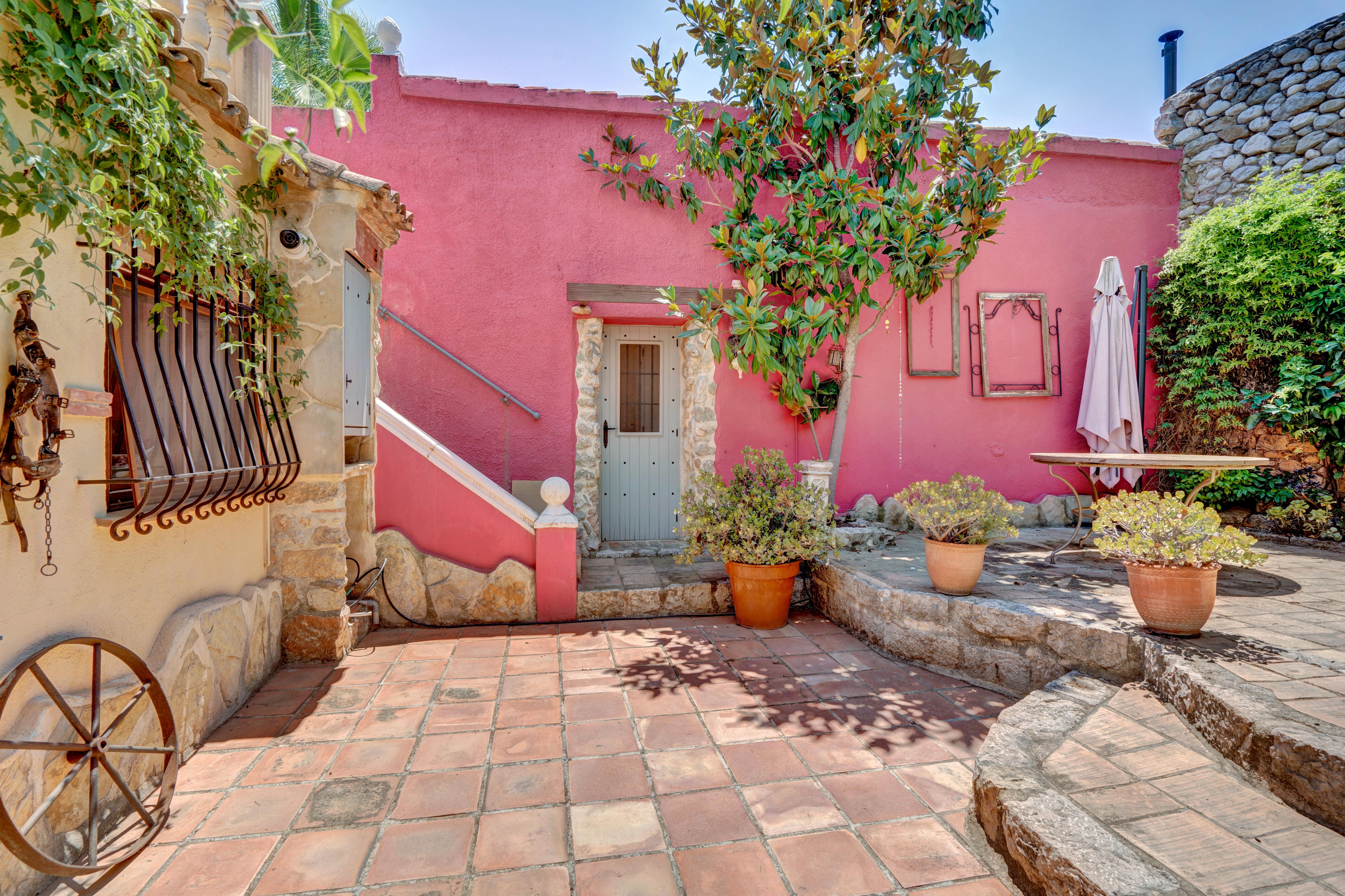 Villa for Sale in Jalon