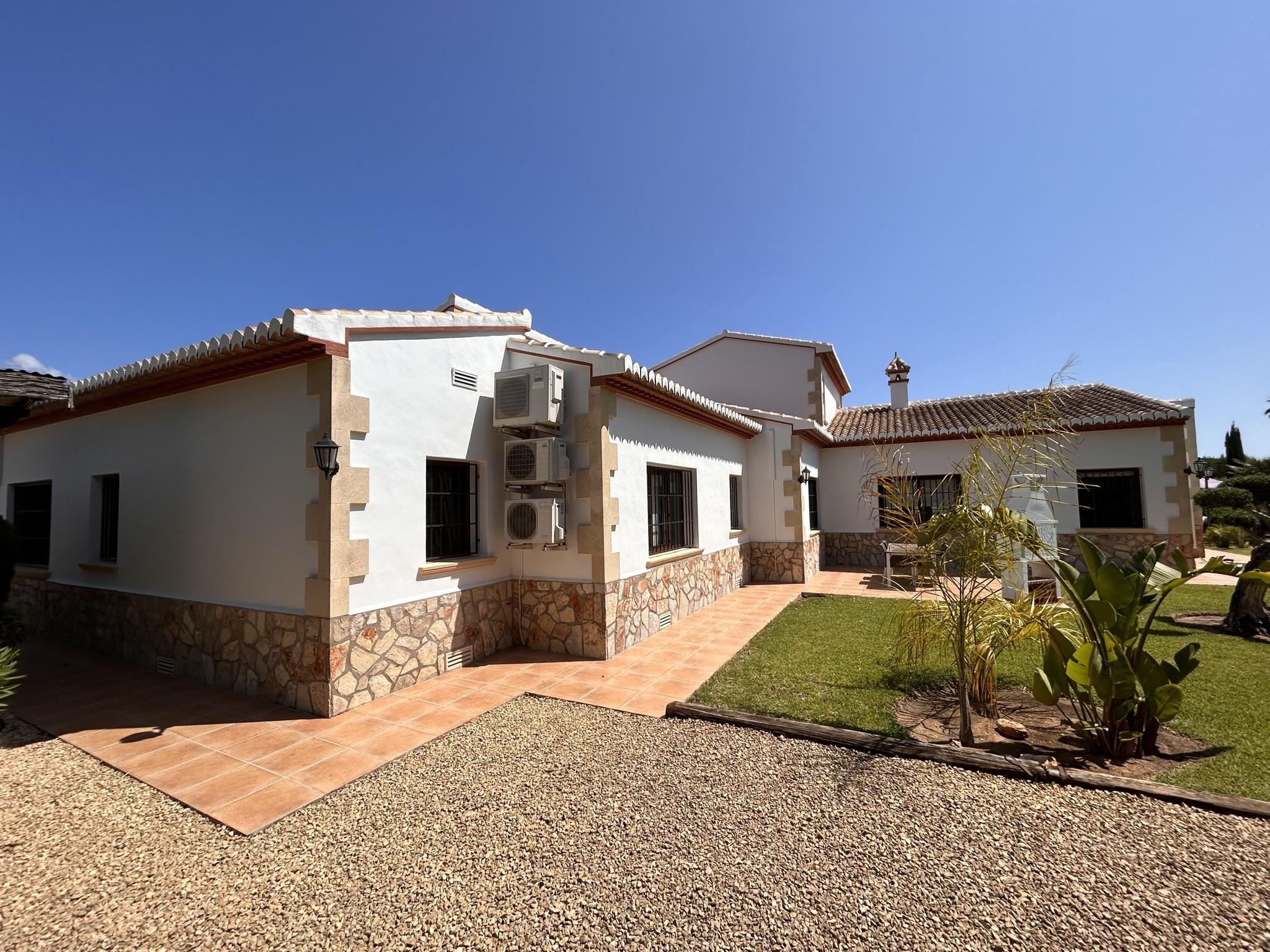 Villa unter Verkauf unter Javea