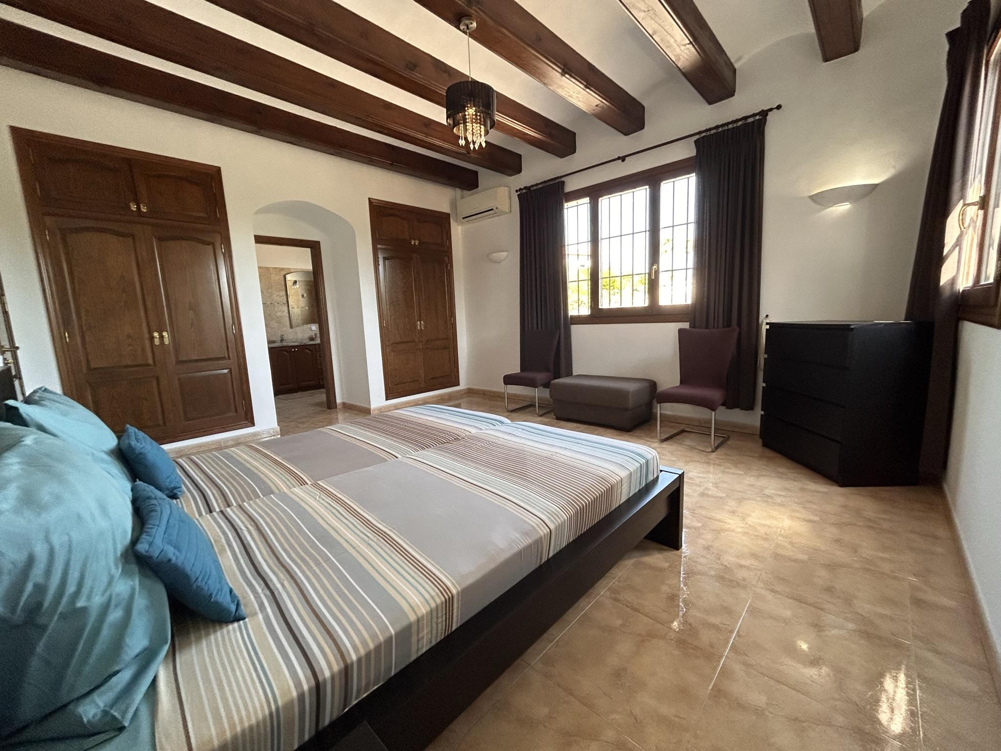 Villa unter Verkauf unter Javea