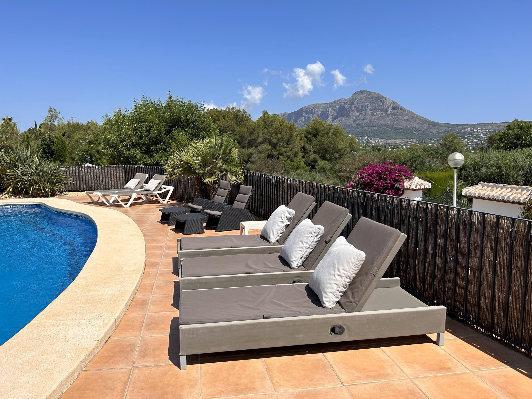 Villa unter Verkauf unter Javea