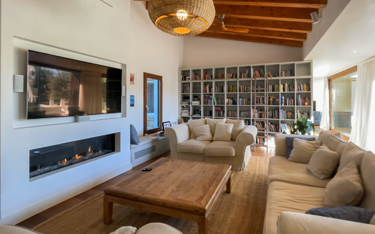 Villa for Sale in Denia