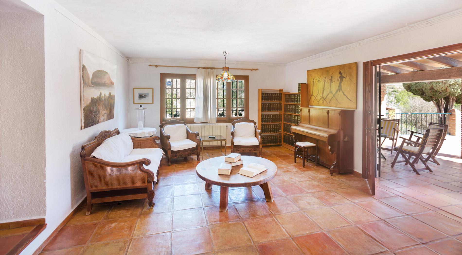 Villa for Sale in Denia