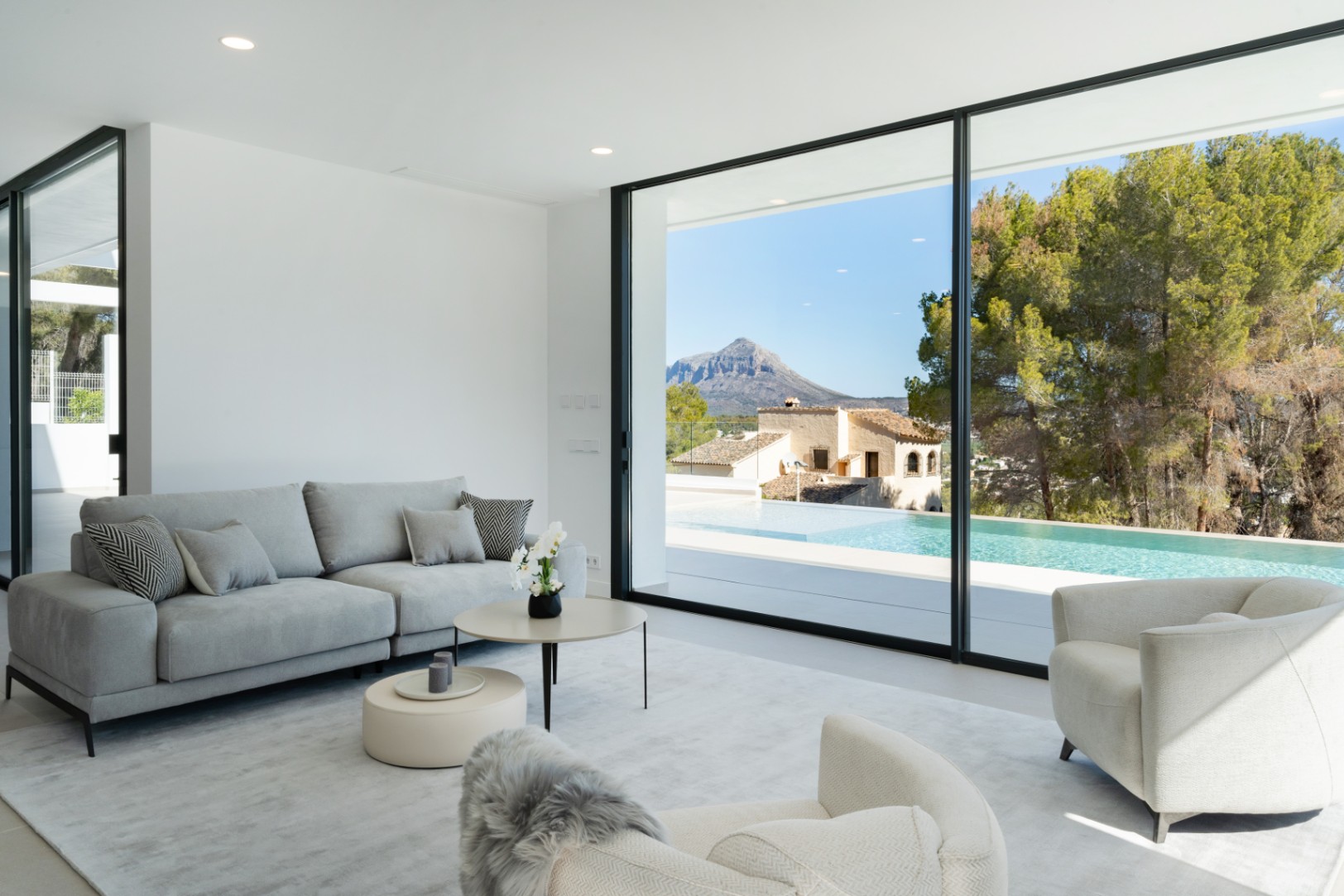 Villa for sale with 4 bedrooms, Javea
