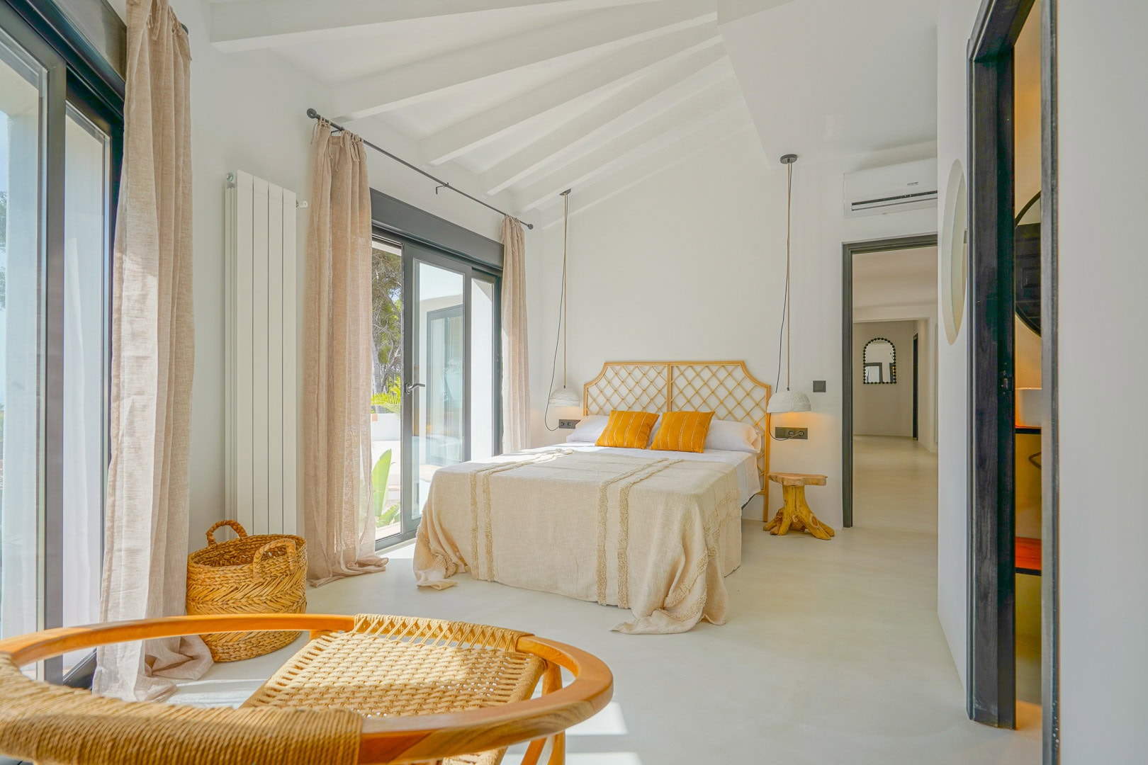 Villa for sale with 5 bedrooms, Javea