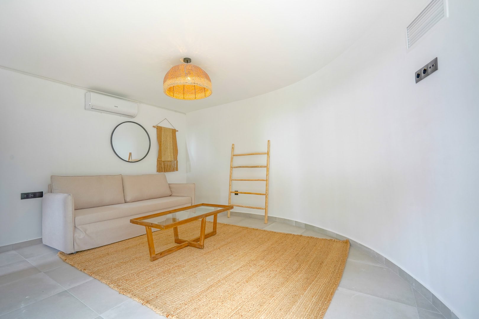 Villa for sale with 5 bedrooms, Javea